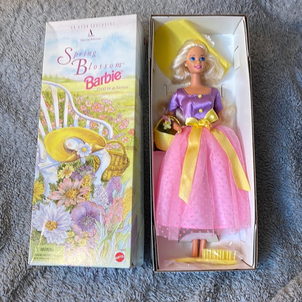 - - ✨ Vintage NRFB Spring Blossom Barbie ~ Avon exclusive